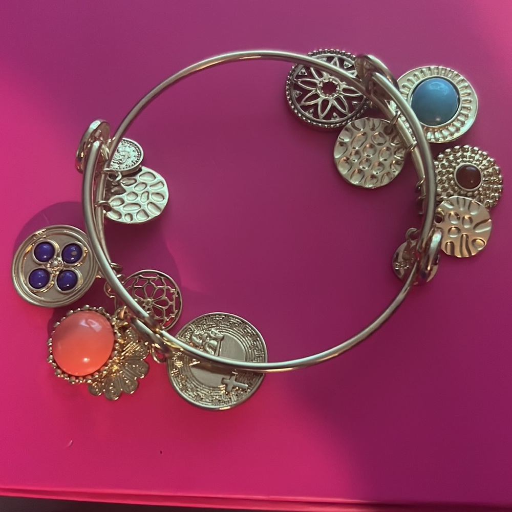 Charm bracelets - Picture 2 of 2